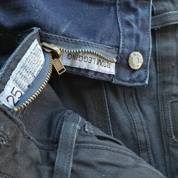 ✨HP✨ BLEULAB Detour Reversible Denim Leggings Size 25 Made In USA - Picture 14 of 16